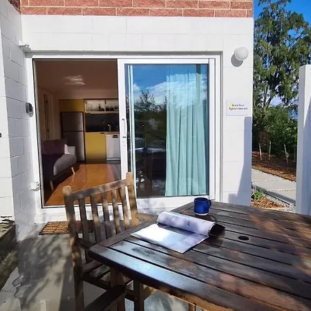Kowhai Apartment - Private Opposite Golf Course Central Wanaka Exterior photo