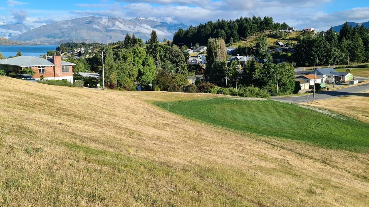 Kowhai - Private Opposite Golf Course Wanaka